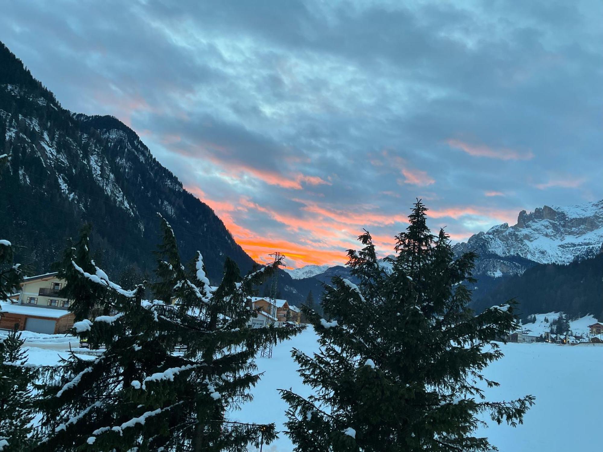 Ferienwohnung Mes Lastei Campitello di Fassa Exterior foto