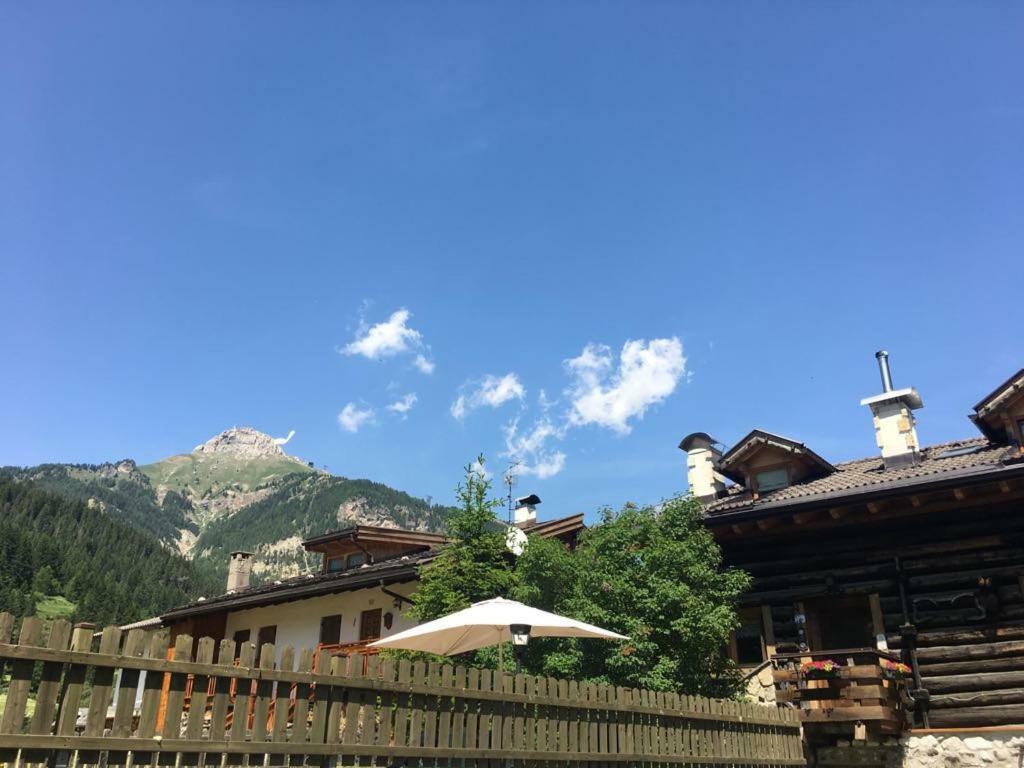 Ferienwohnung Mes Lastei Campitello di Fassa Exterior foto